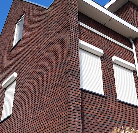 Herroal rolluiken mini (RS38) crèmewit RAL 9001 Zwolle Solano Wonen verschil rolluiken screens voor- en nadelen